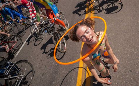 naked women riding bikes